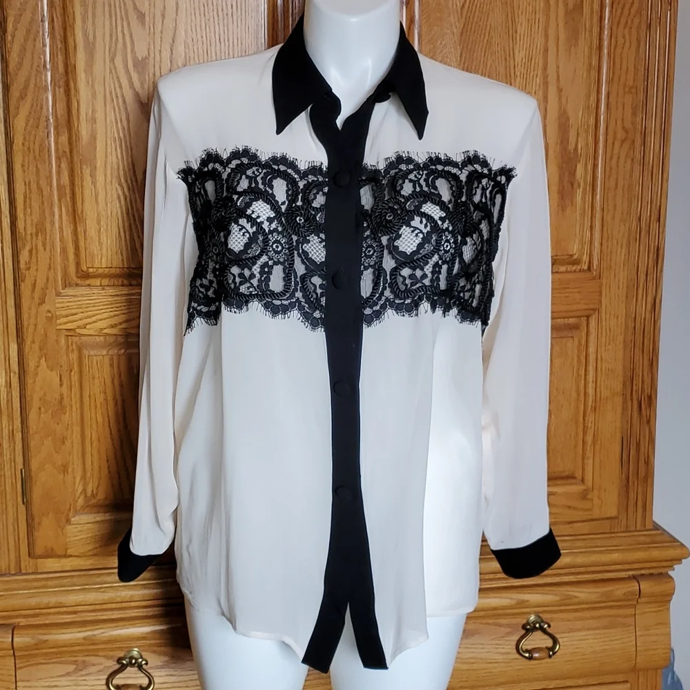 Beautiful ivory sheer blouse with decorative black lace. - Picture 2 of 7